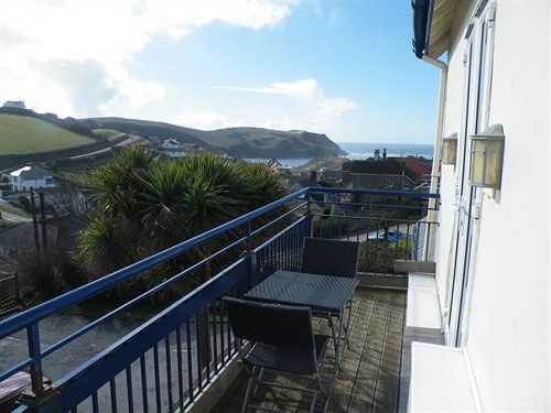 Sand Pebbles Hotel 8