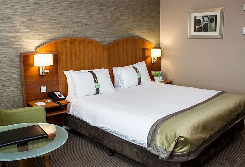 Hotel DoubleTree by Hilton Woking 14