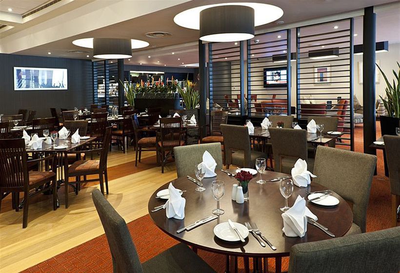 Hotel DoubleTree by Hilton Woking 3