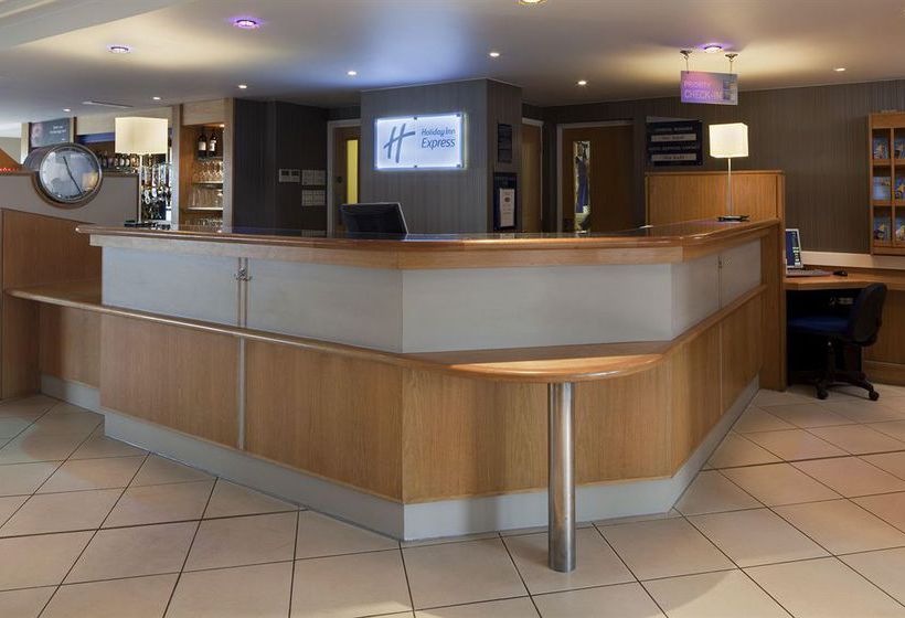 Hotel Holiday Inn Express London Luton Airport