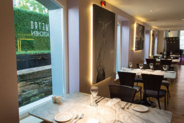 Hotel Crescent Town House 18