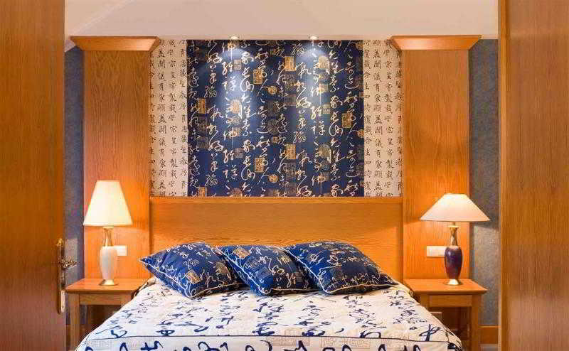 Hotel Mercure Luxembourg Kikuoka Golf & Spa 18