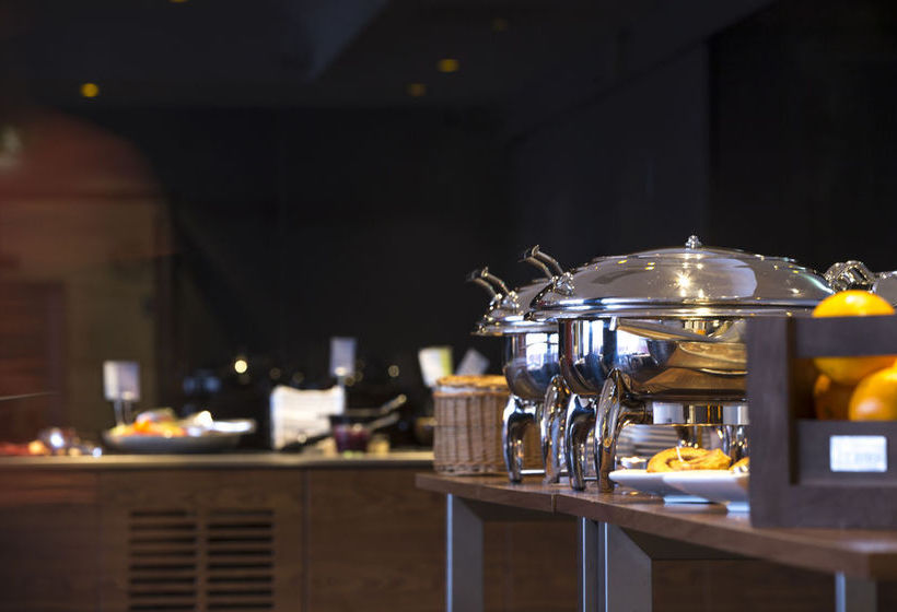 Quality Hotel Airport Dan