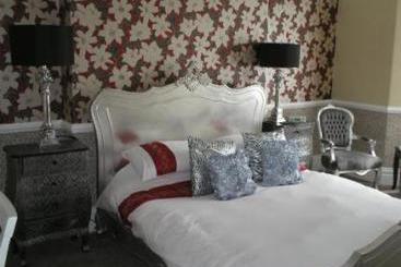 Alvera Court Hotel 9