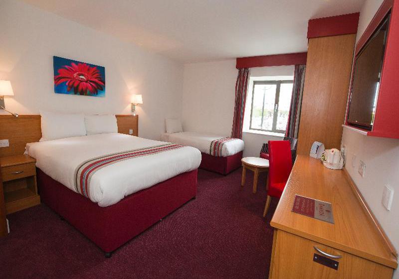 Hotel Ramada Cambridge 15