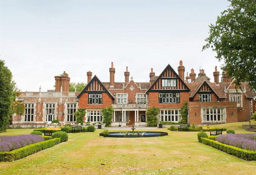 Macdonald Elmers Court Hotel & Resort 12