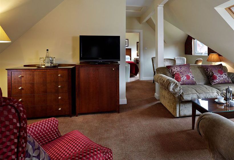 Macdonald Elmers Court Hotel & Resort 17