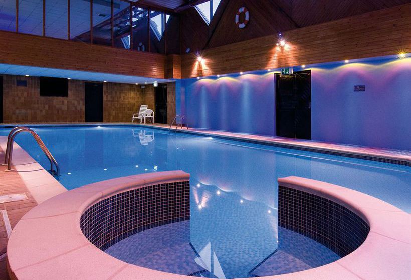 Macdonald Elmers Court Hotel & Resort 20