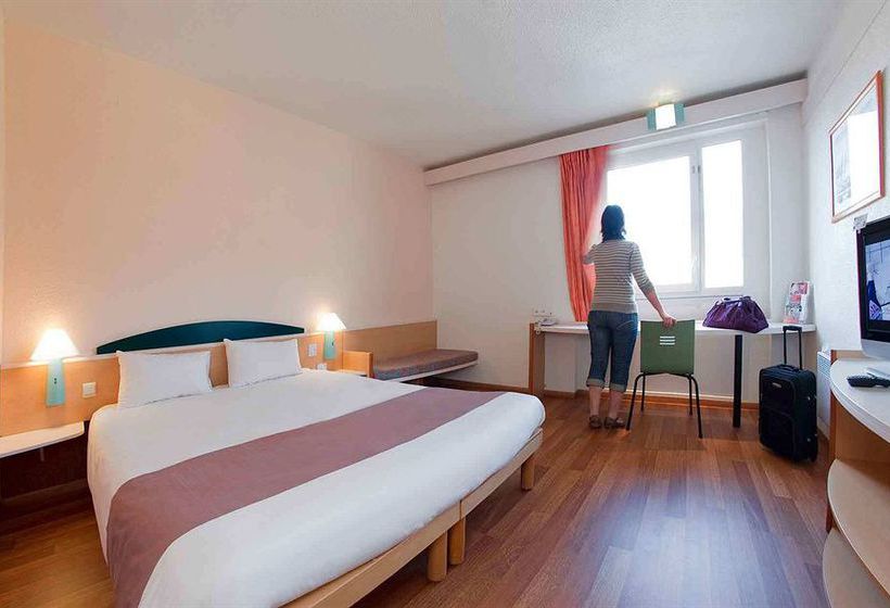 Hotel Ibis Mons Centre Gare 11