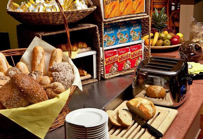 Hotel Ibis Stevenage Centre 10