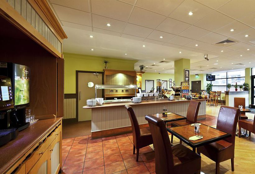 Hotel Ibis Stevenage Centre 3