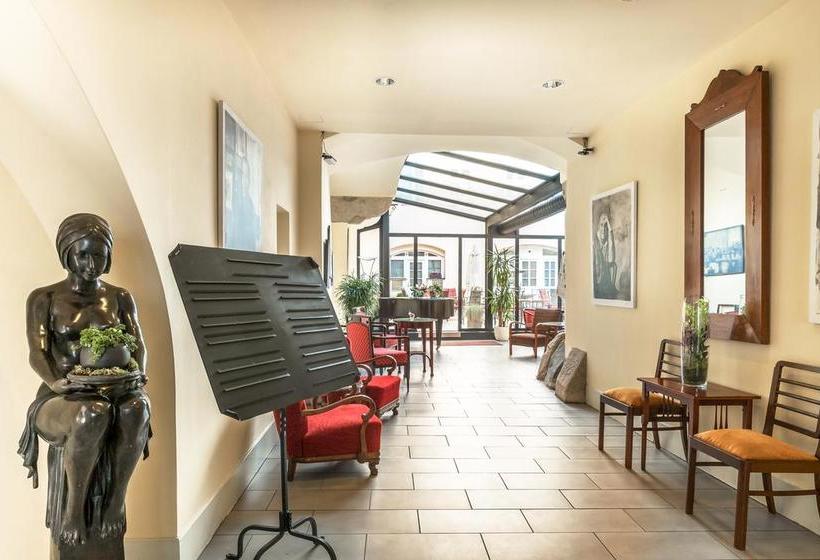 Hotel Leonardo Praha 10