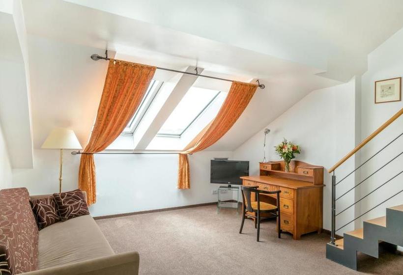 Hotel Leonardo Praha 16