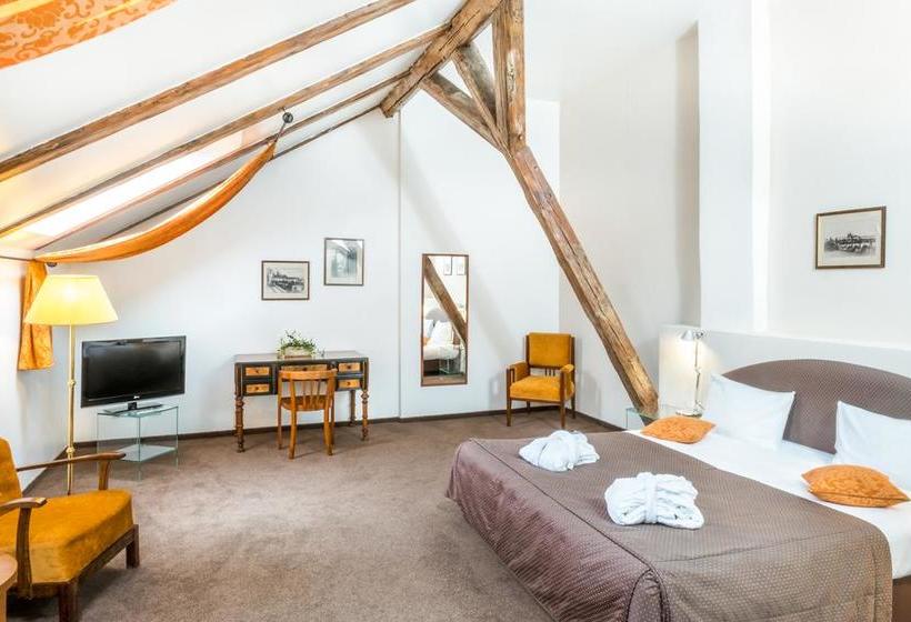 Hotel Leonardo Praha 18