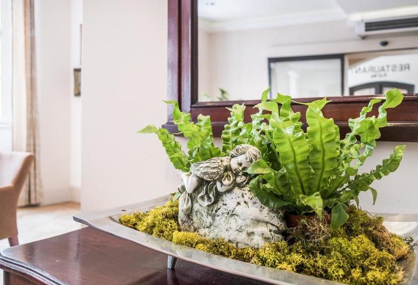 Hotel Leonardo Praha 8