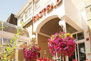 Elstead Hotel & Leisure Club