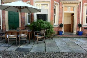 The Rutland Arms Hotel 4