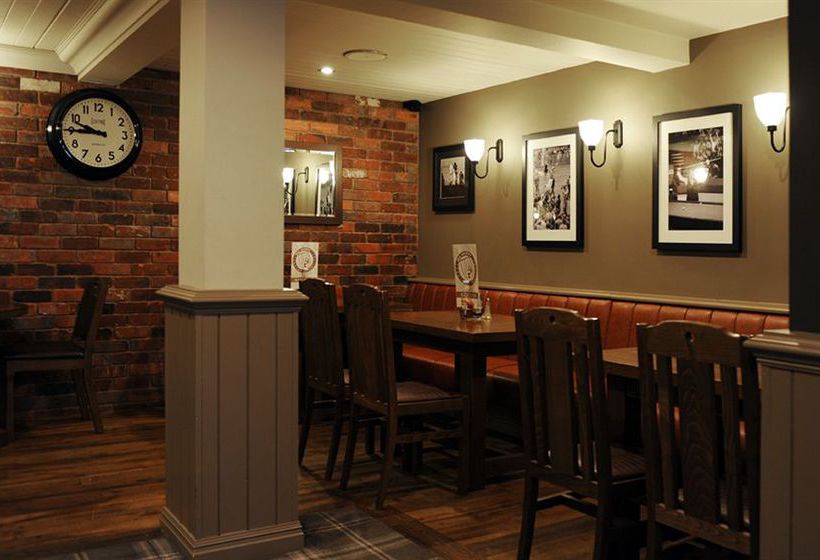 Village Hotel Birmingham Walsall 10