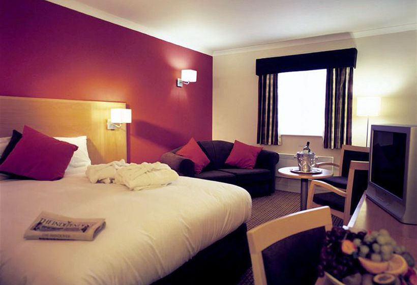 Village Hotel Birmingham Walsall 12