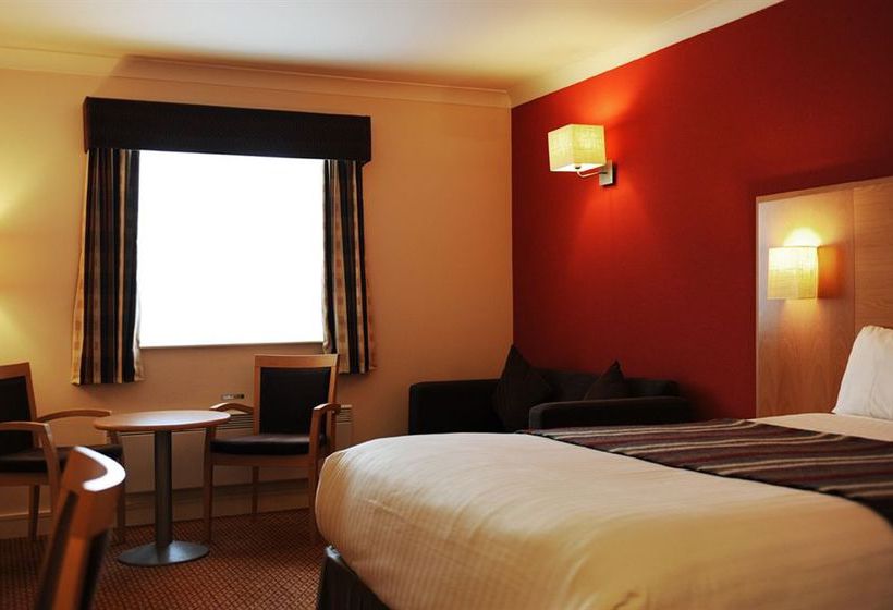 Village Hotel Birmingham Walsall 13