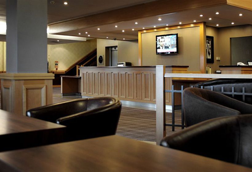 Village Hotel Birmingham Walsall 15