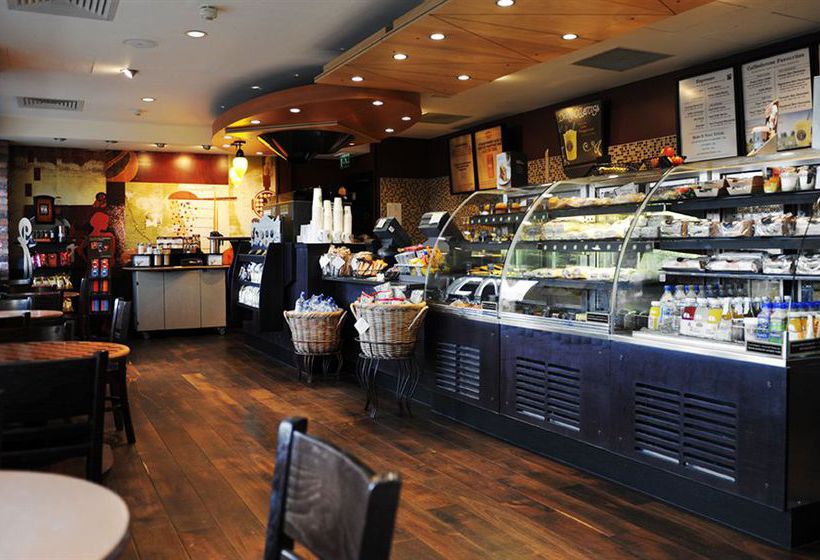 Village Hotel Birmingham Walsall 4