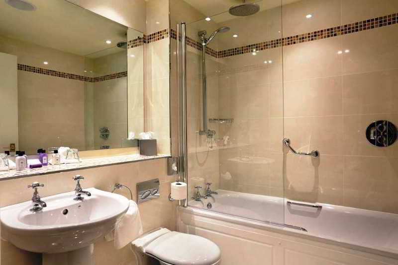 Macdonald Academy Hotel 4