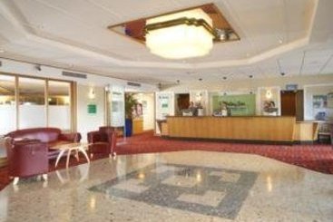 Hotel Express Holiday Inn Luton Hemel