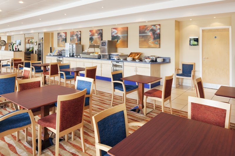 Hotel Holiday Inn Express Chester Racecourse 18