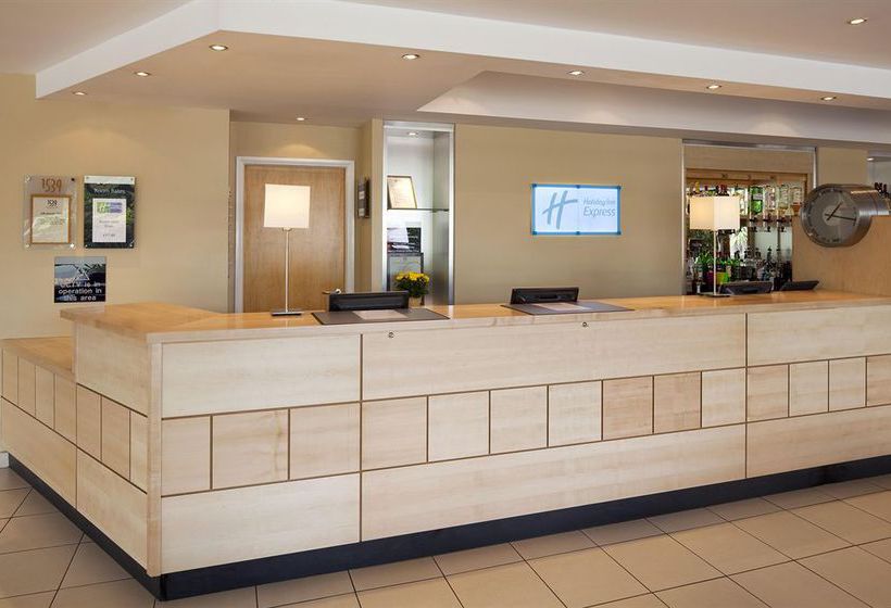 Hotel Holiday Inn Express Chester Racecourse 3