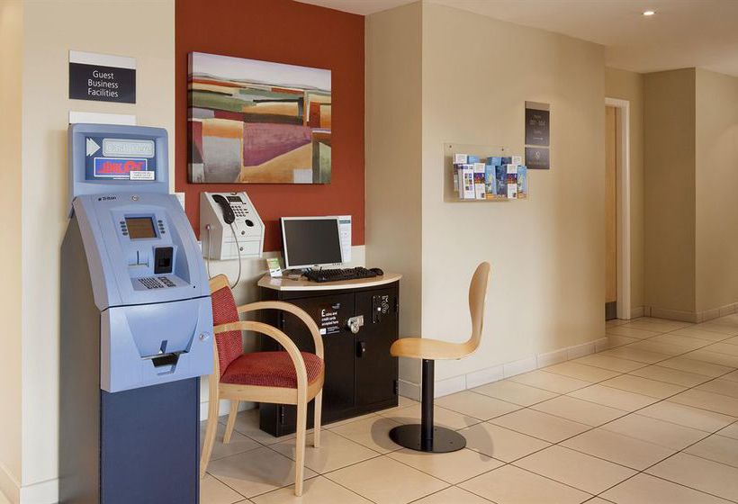 Hotel Holiday Inn Express Chester Racecourse 5