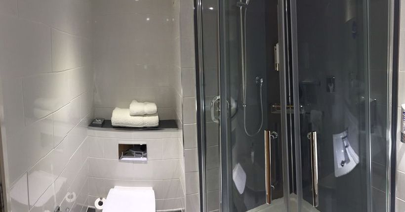 Hotel Holiday Inn Express Chester Racecourse 9