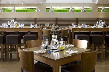 Hôtel De Vere Theobalds Park 10