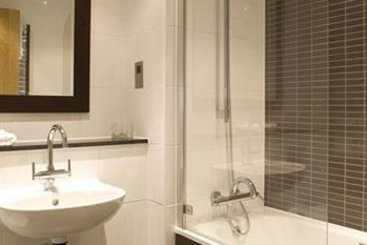 Hôtel De Vere Theobalds Park 11