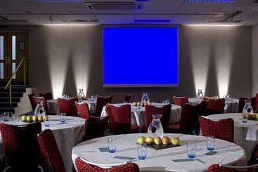 Hôtel De Vere Theobalds Park 12