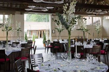 Hôtel De Vere Theobalds Park 13