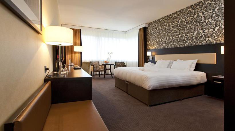Hotel Ramada Plaza Antwerp 8