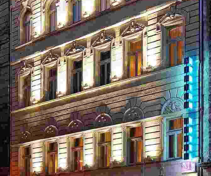 Atrium Fashion Hotel