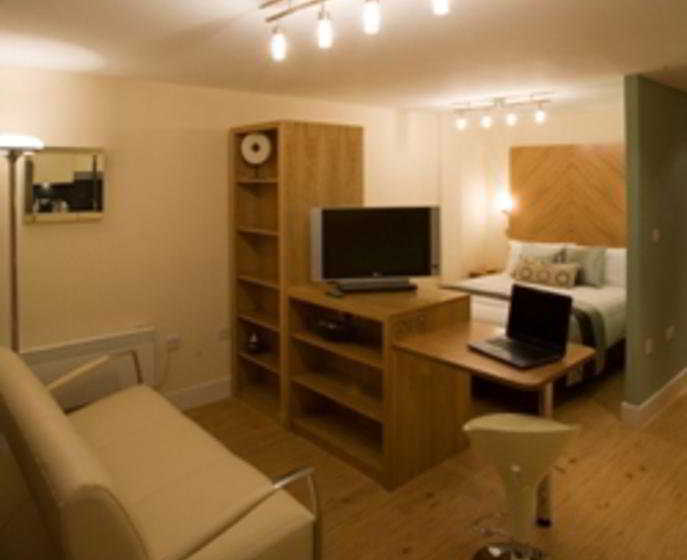 Hotel Roomzzz Leeds City West