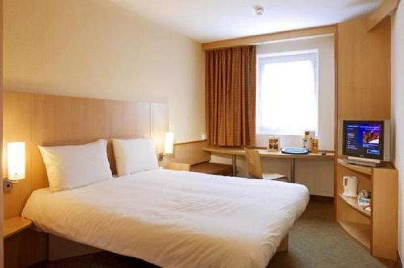 Ramada Hotel & Suites Coventry