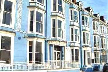 Gwesty'r Marine Hotel