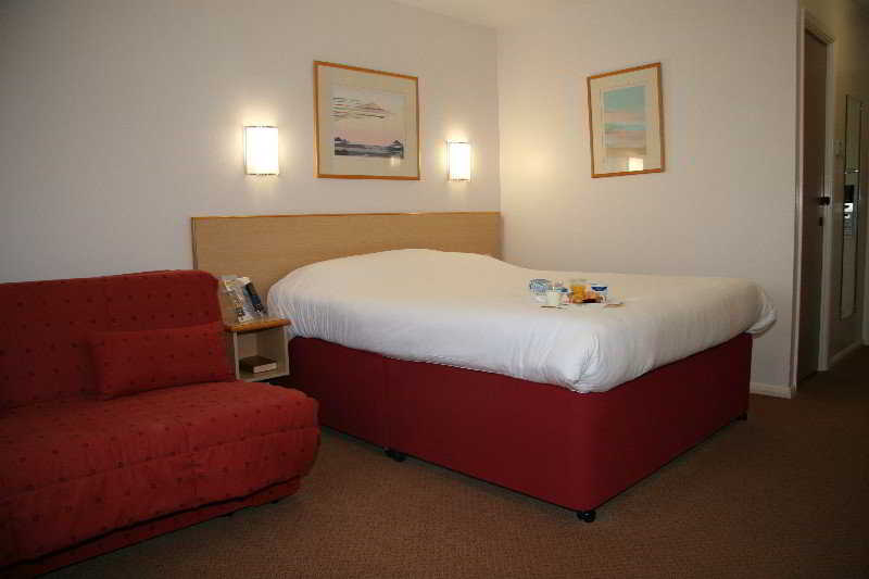 Hotel Days Inn Fleet M3