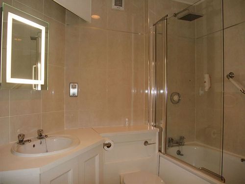 Hotel Ramada Crawley Gatwick