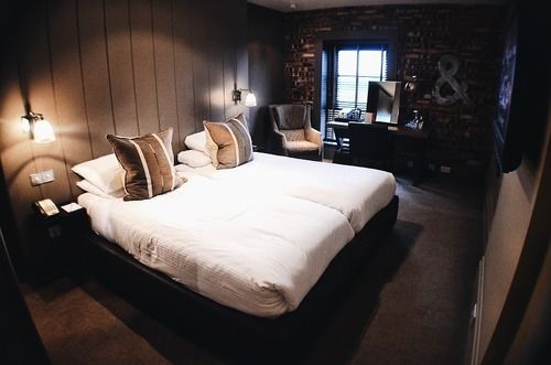 Hotel Dakota Eurocentral 13