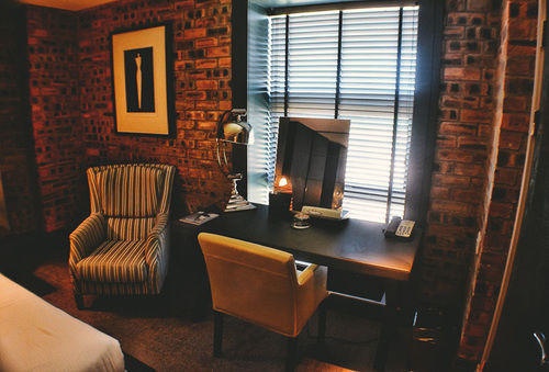 Hotel Dakota Eurocentral 9