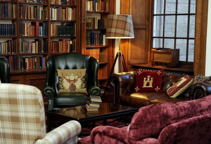 Hotel Carberry Tower 9