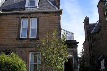 Hotel Rosevale Guest House