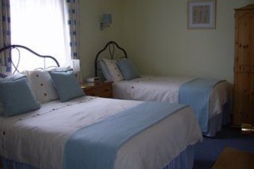 Glenshian Guest House Bed & Breakfast 4