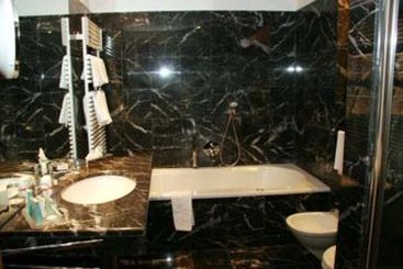 Das Salzamt Palais Hotel Landhaushof 3