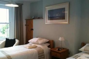 Sportsmans Arms Hotel